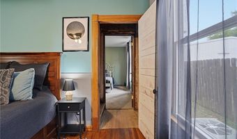 1115 7th St, Baldwin City, KS 66006