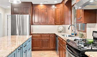 6 Cathedral Ct, Cumberland, RI 02864