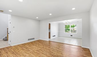 808 Anchor Ave, Beachwood, NJ 08722