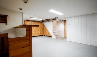 671 Essex St, Bangor, ME 04401