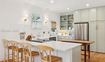 1711 Duke St, Beaufort, SC 29902