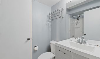 832 Wendevy Ct, Ballwin, MO 63011