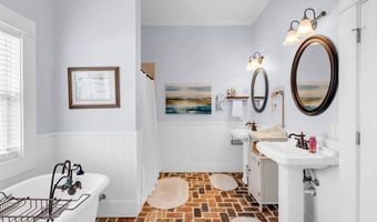 6408 Seawinds Blvd, Biloxi, MS 39532