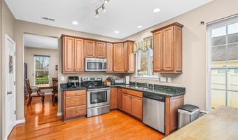 185 Parkview Ln, Advance, NC 27006