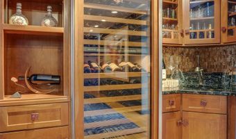 6 Williamsburg Ln, Bedford, NH 03110