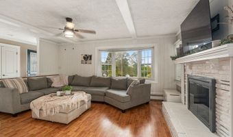 35 Skytop Rd, Andover, NJ 07860