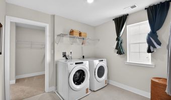 8 E Garfield Ave, Atlantic Highlands, NJ 07716