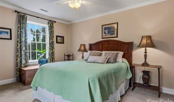 76 Edgelawn Rd, Asheville, NC 28804