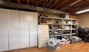 251 Kingston Dr, Aurora, OH 44202