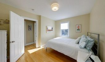 2 E Blvd 2, Middletown, RI 02842
