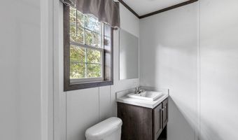 4 Sam St, Acushnet, MA 02743