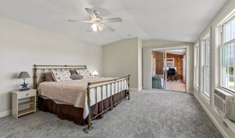 42 Brewster Rd, Barnstead, NH 03225