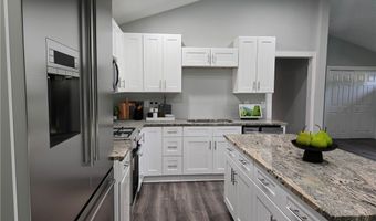 2500 Redgate Ln, Austintown, OH 44511