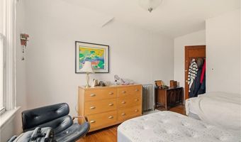 51 Warner St, Newport, RI 02840