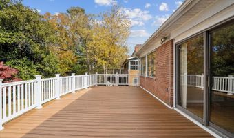 5813 MIDHILL St, Bethesda, MD 20817