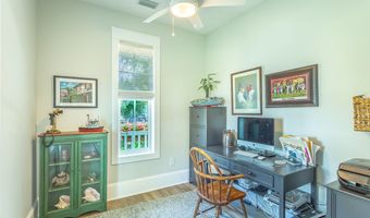 121 14th St, Apalachicola, FL 32320