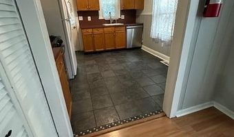 121 Pennant Ave, Beachwood, NJ 08722