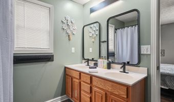 110 Farrar Dr, Aurora, IN 47001