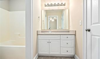 807 W LONGLEAF Dr 15, Auburn, AL 36832