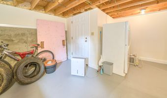 208 Congress St, Belfast, ME 04915