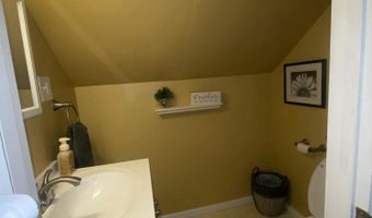 4 Trueworthy Ave, Augusta, ME 04330