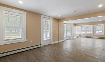 14 W Natick Rd, Warwick, RI 02886