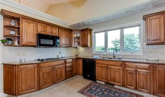 3 Sweet Corn Dr, Cranston, RI 02921