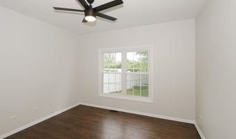 1321 Ivy Ln, Algonquin, IL 60102