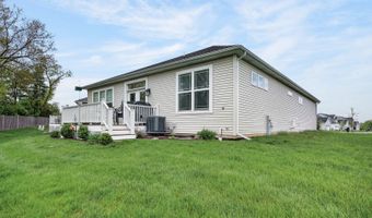 777 W Fairway Dr, Addison, IL 60101