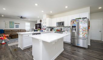 25 Tradewinds Ave, Barnegat, NJ 08005