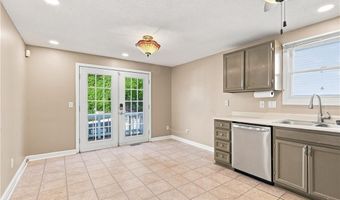 105 Branch Ave, Cumberland, RI 02864