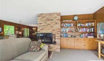 2301 S Le Homme Dieu Dr NE, Alexandria, MN 56308