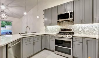 7862 Spruce St 7B, Anchorage, AK 99507