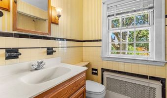 39 Chester St, Arlington, MA 02476