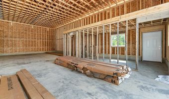 127 Isinglass Cir, Barrington, NH 03825