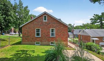 8025 McGee St, Affton, MO 63123