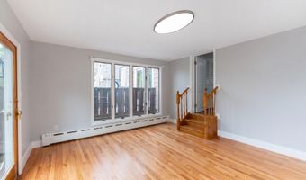 32 KELLY Pkwy, Bayonne, NJ 07002