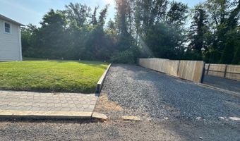4 Clayton Ave, Adelphia, NJ 07710