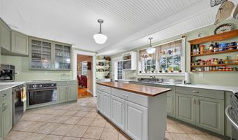 5596 Walnut St, Augusta, MO 63332