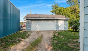 1212 N LEMINWAH St, Appleton, WI 54911