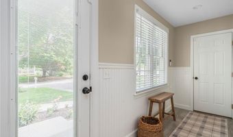 27 Christine Dr, Barrington, RI 02806
