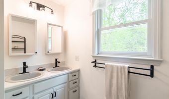 116 Deer Ridge Dr, Barrington, NH 03825