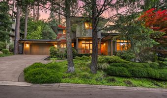 611 Forest St, Ashland, OR 97520