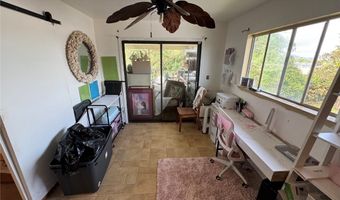 1564 Ulupuni St, Kailua, HI 96734