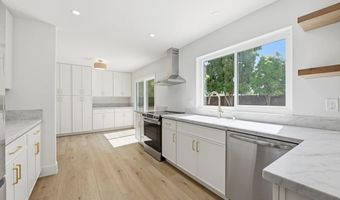 6741 Cantil St, Carlsbad, CA 92009