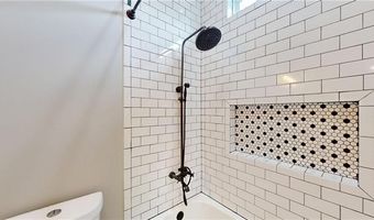 216 BEAR Dr, Arabi, LA 70032