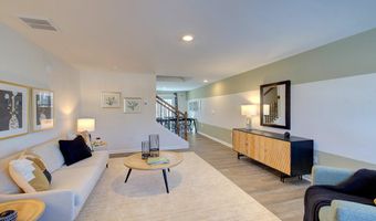 4 Virginia Commons Dr, Arden, NC 28704