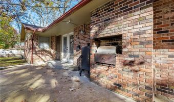 1415 S Madison Ave, Aurora, MO 65605