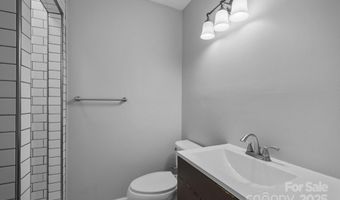 20 Summit Dr, Arden, NC 28704