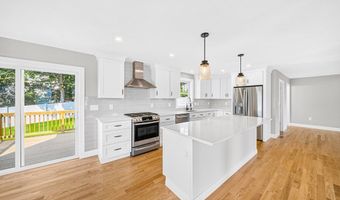 8 Country Ln, Billerica, MA 01821